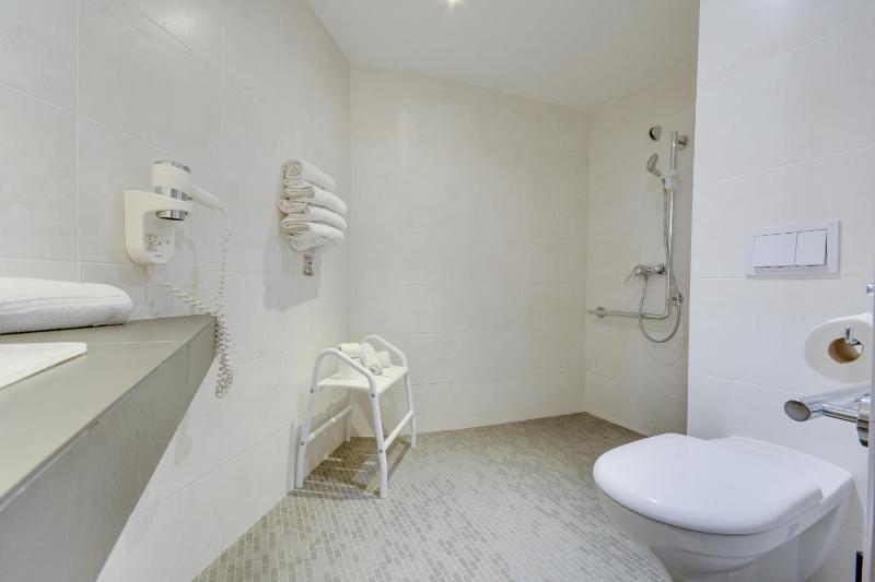 Double Room - Disability Access image 2