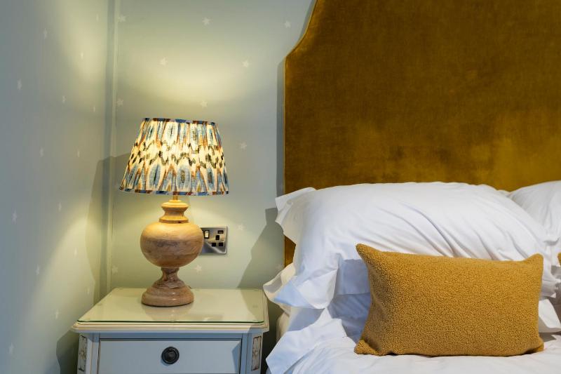 Single Room image 4