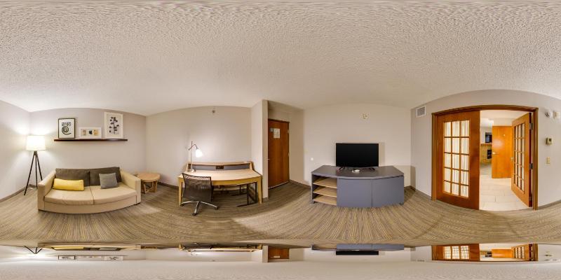 One-Bedroom Suite image 2