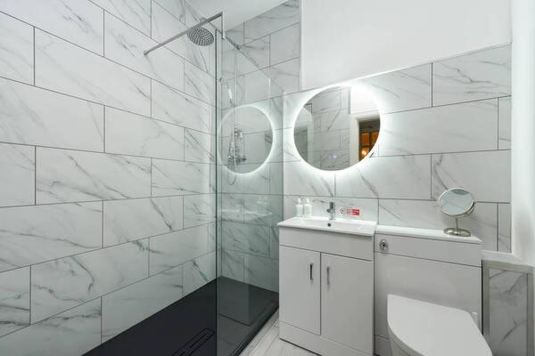 Superior Double Room image 3