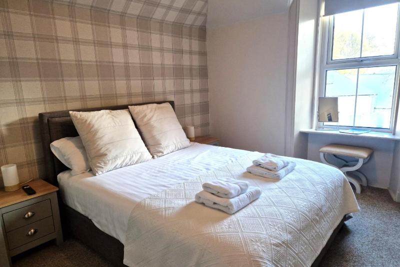 Standard Double Room image 2