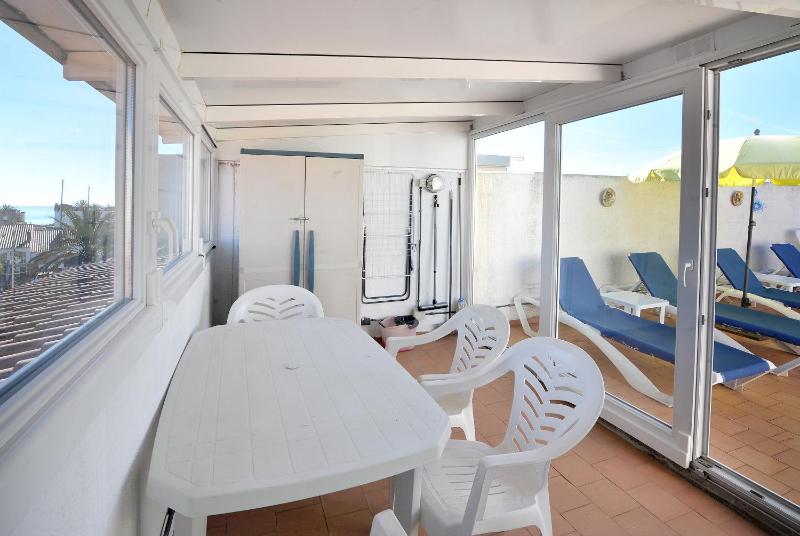 WELCS APARTAMENTO 118 EMP con vistas al canal - image 10