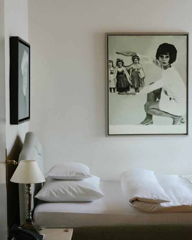 Single Room image 1