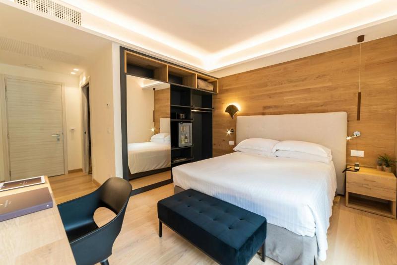 Double or Twin Room image 1