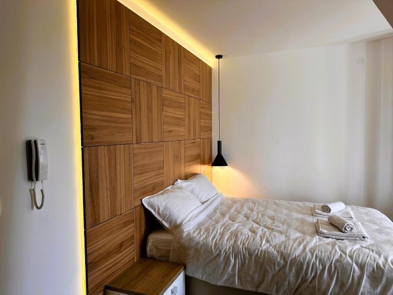 Beli Lotus apartman Borovi - image 12
