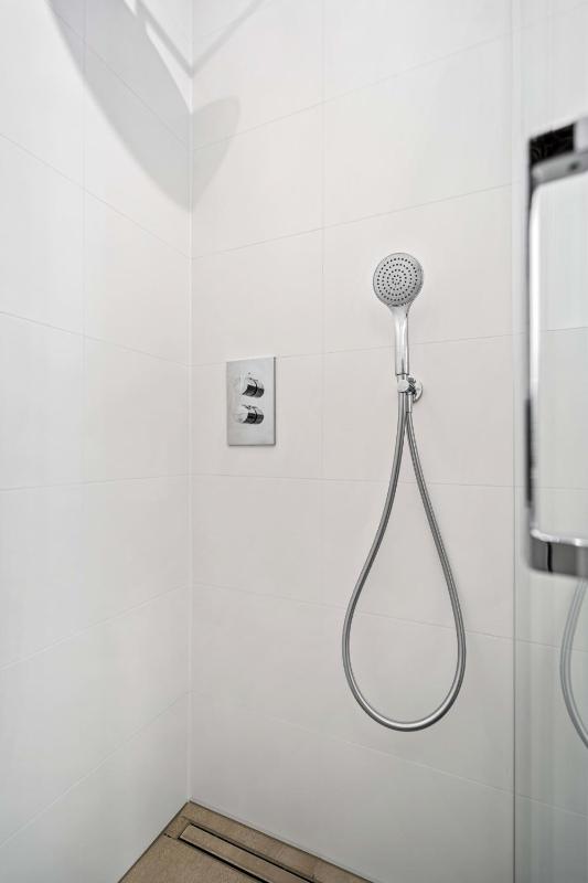Luxurious 1-BR Apt in Gasperich Luxembourg - image 16
