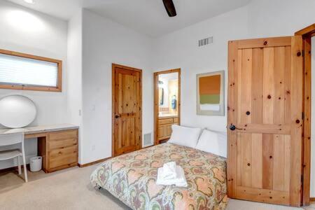 Ultimate Scottsdale Vacation Retreat - image 36