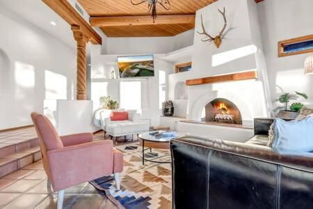 Ultimate Scottsdale Vacation Retreat - image 12