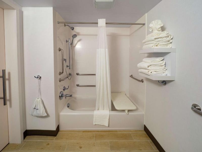 King Room - Mobility Access/Non-Smoking image 2