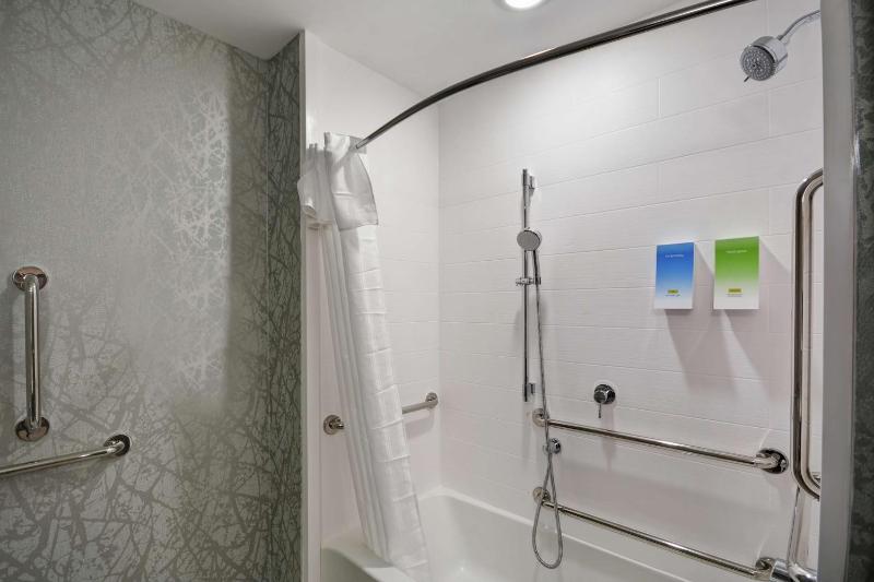 King Studio Suite - Mobility Access/Non-Smoking image 2