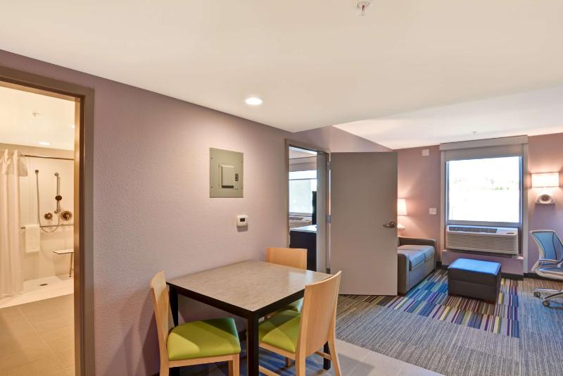 King Studio Suite - Non-Smoking image 3