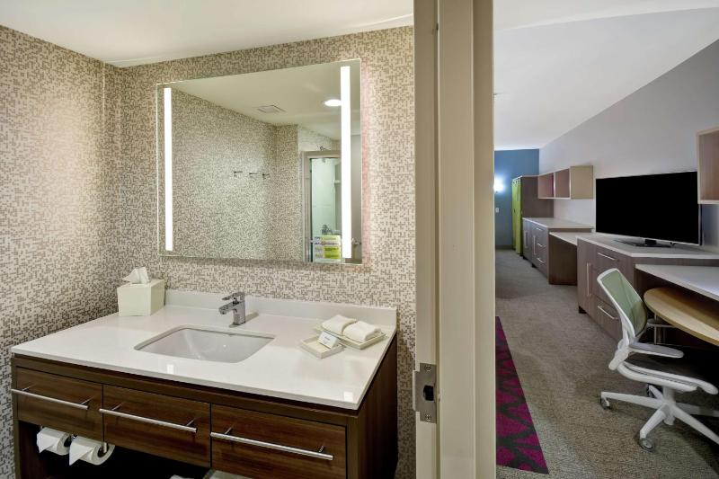 King Studio Suite - Non-Smoking image 4