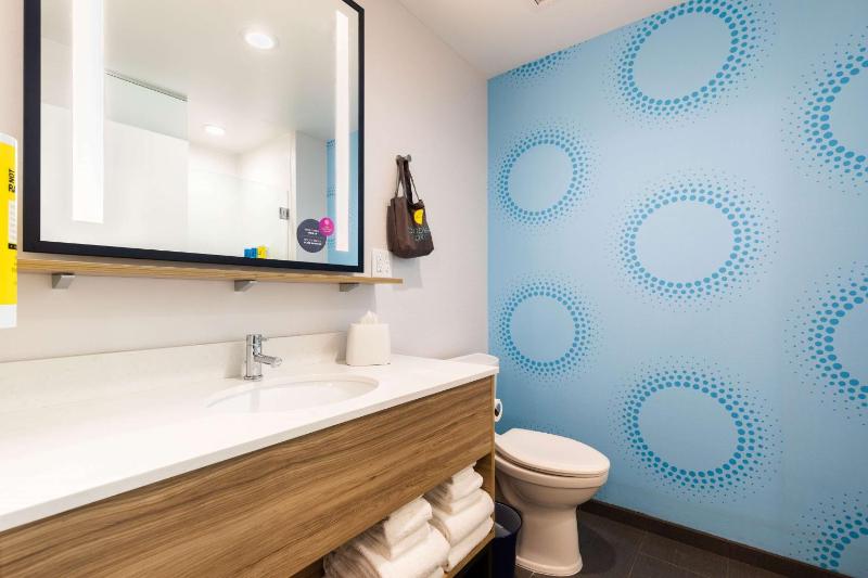 King Room image 2