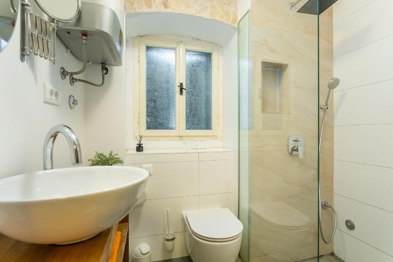 Seaside holiday house Kastel Novi Kastela - 22292 - image 3