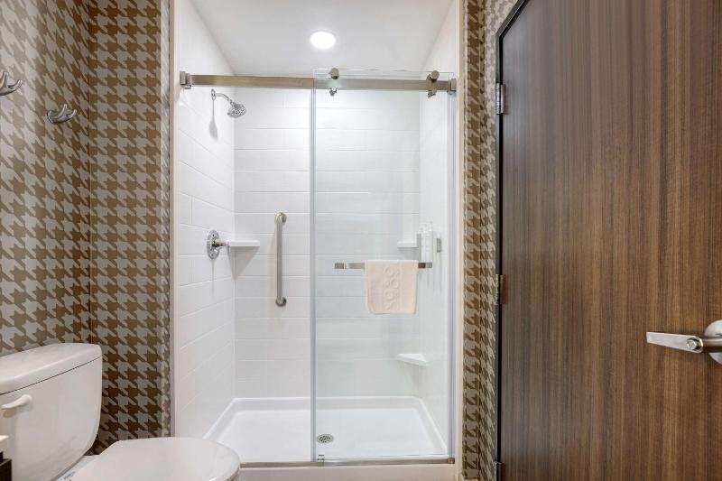 One-Bedroom King Suite - Non-Smoking image 3