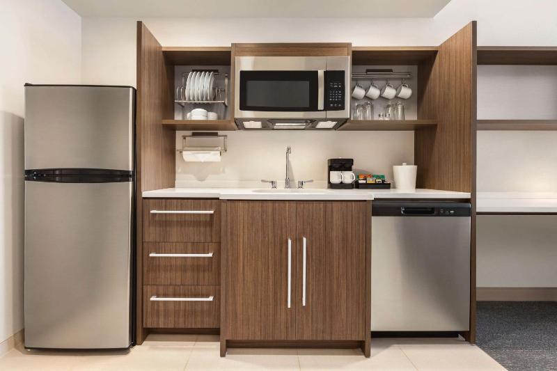 King Studio Suite image 2
