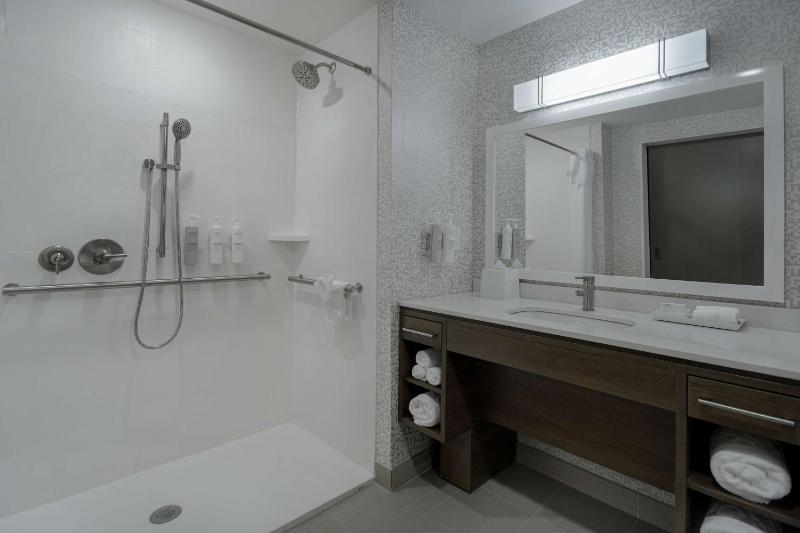 King Suite with Roll-In Shower - Mobility Accessible  image 2