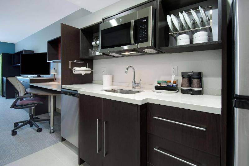 King Studio Suite image 3