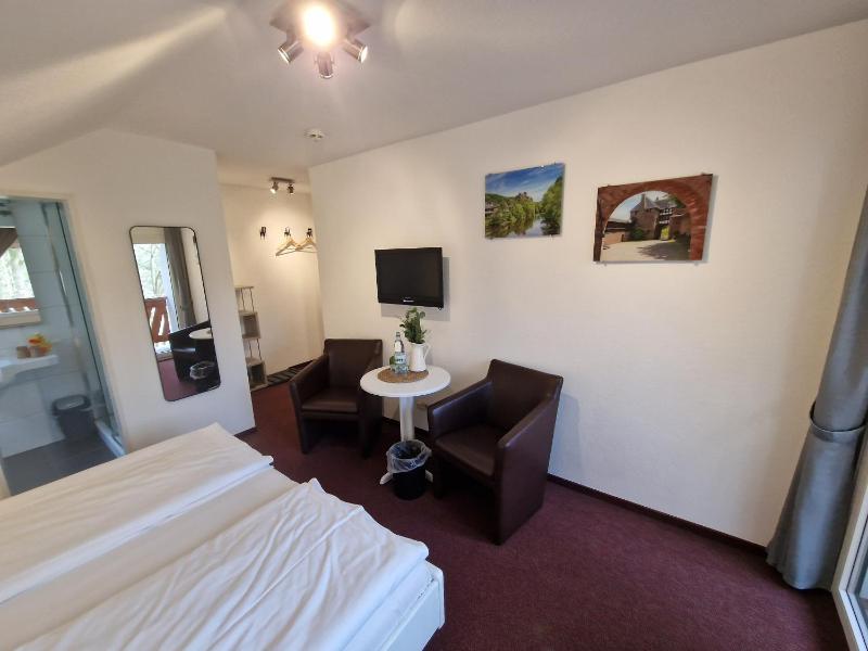 Double Room image 1
