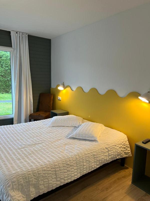 Deluxe Triple Room image 3