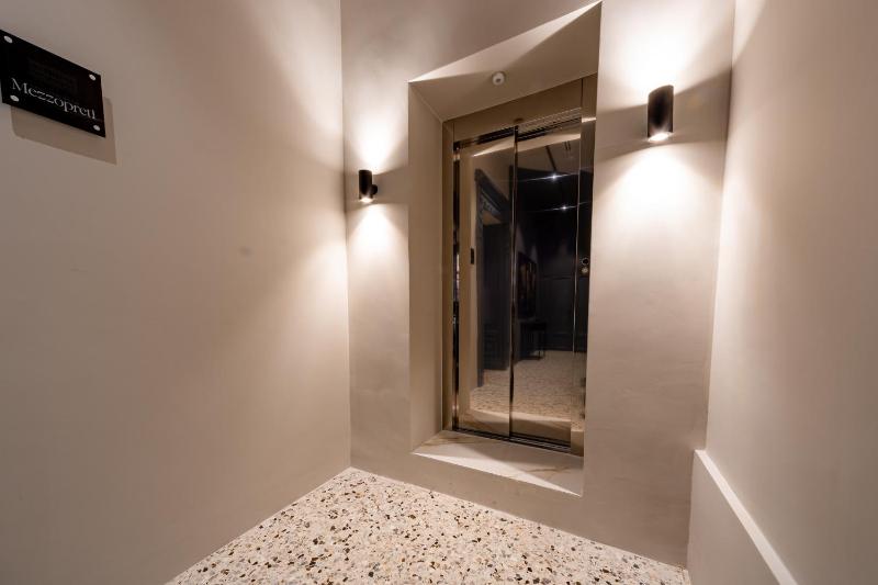 Exclusive Room Pescara - image 10