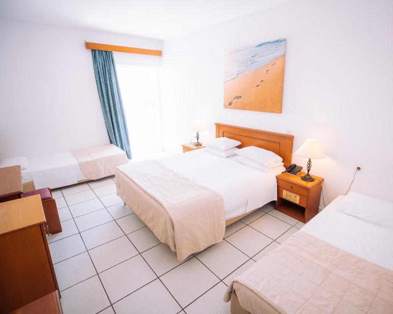 1 Bedroom Family Room image 3