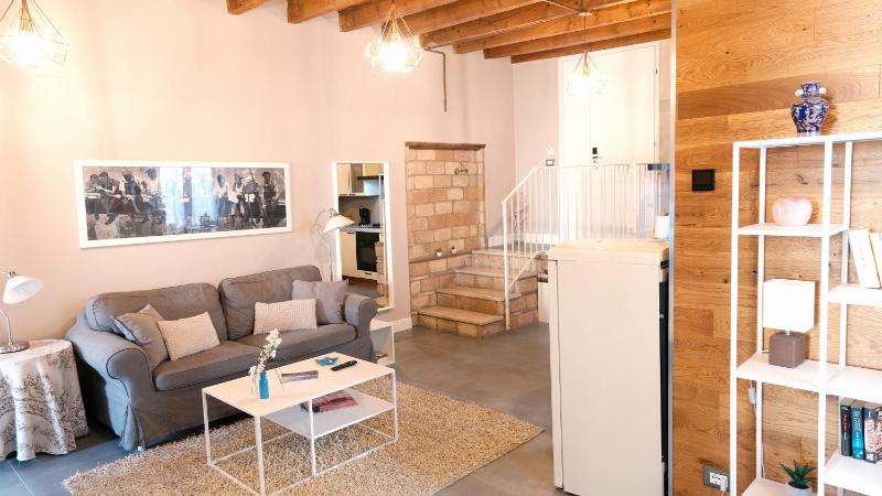 Studio (2 Adults) image 3