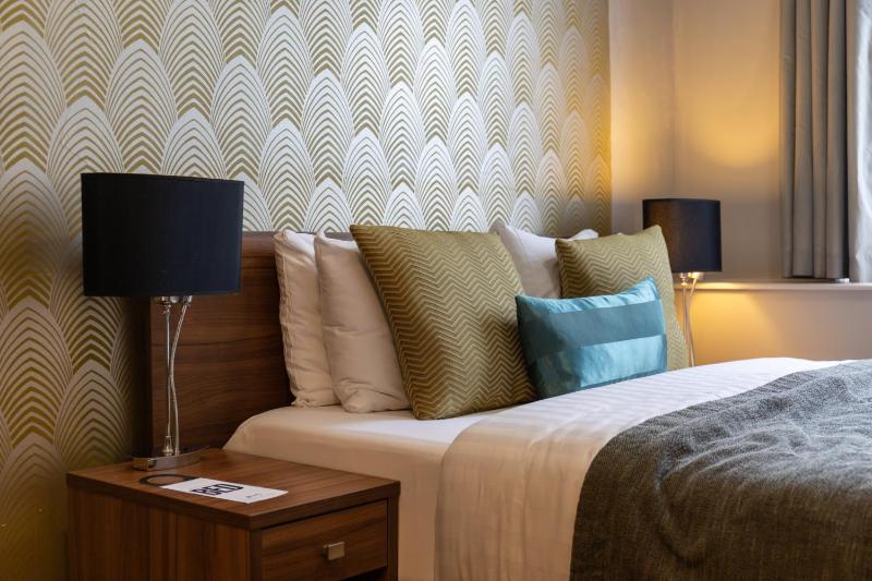 Executive Double Room image 4