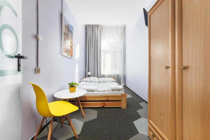 Double Room with Shared Bathroom image 3