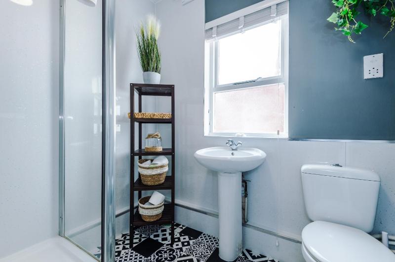 Large 7 bedroom town house in Chester City Centre - image 5