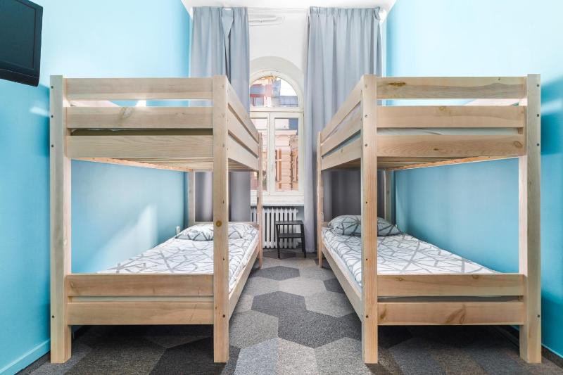 Quadruple Room with Shared Bathroom image 3