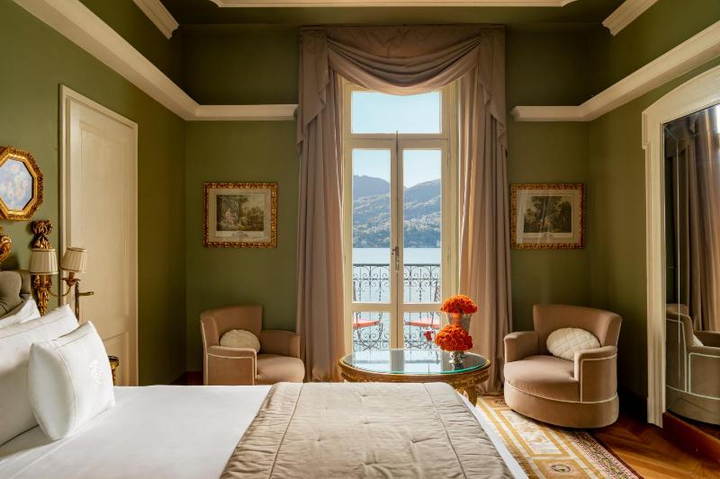 Prestige Double Room with Lake View image 1