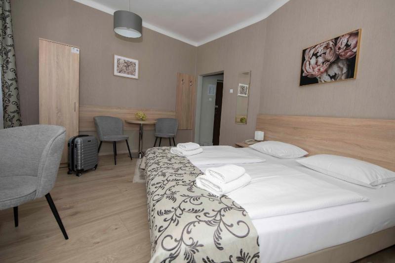 Hotel Polonia - image 12