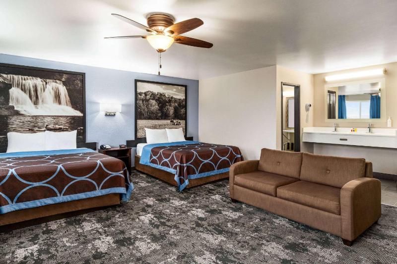 Studio Suite with Two Queen Beds - Non-Smoking image 2