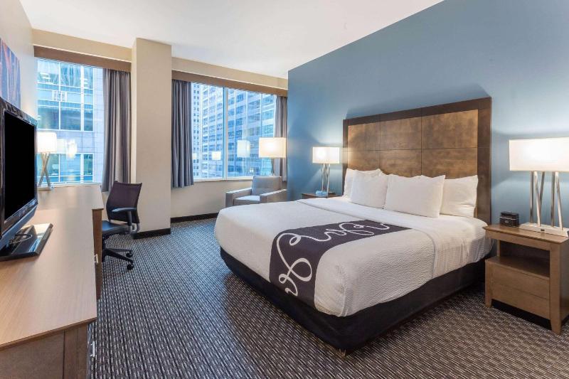 King Room image 4