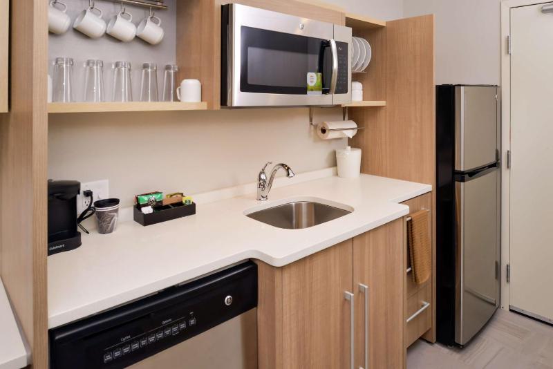 King Studio Suite - Non-Smoking image 3