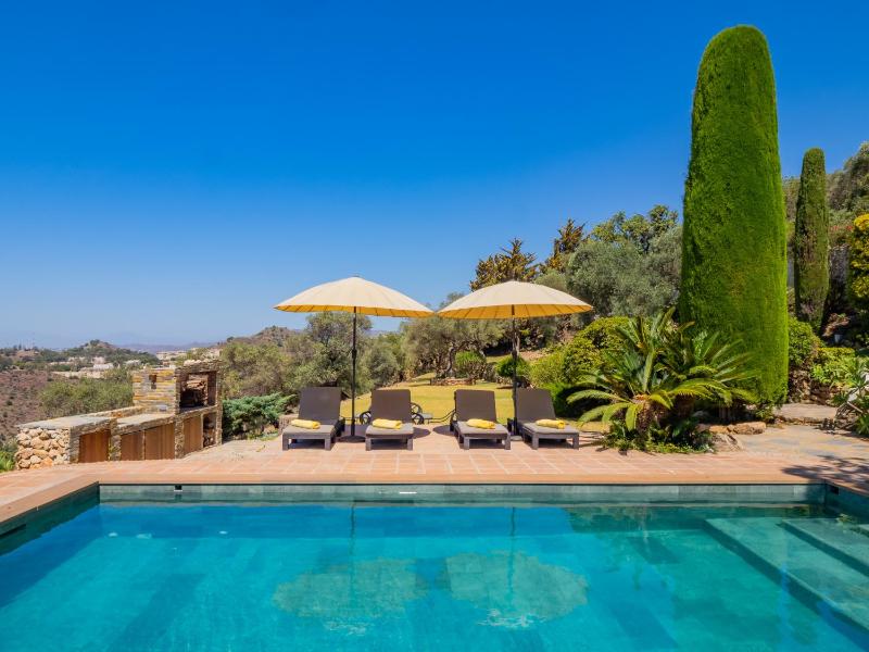 Cubo's Mountain Bayview Luxury Villa - image 37