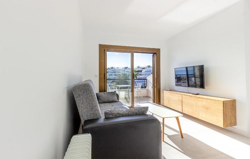 Cozy Apartment In Orihuela With Wifi - image 5