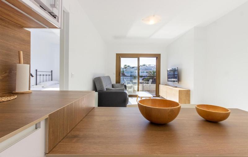 Cozy Apartment In Orihuela With Wifi - image 17