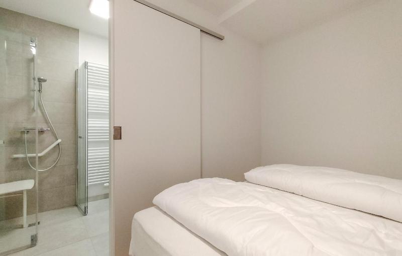 Beautiful Apartment In Oostende - image 4