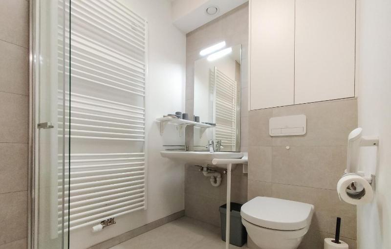 Beautiful Apartment In Oostende - image 6