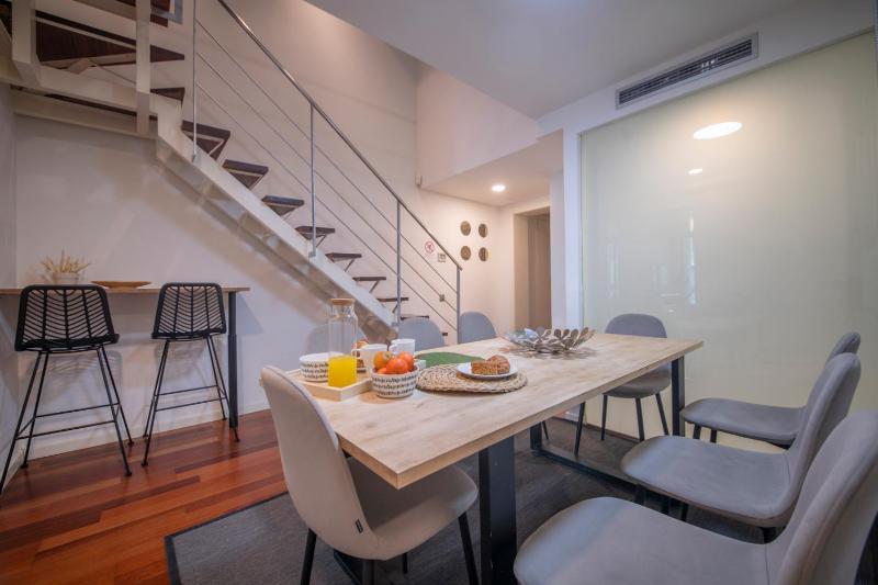 Four-Bedroom Apartment - Ronda Sant Pere 3 image 4