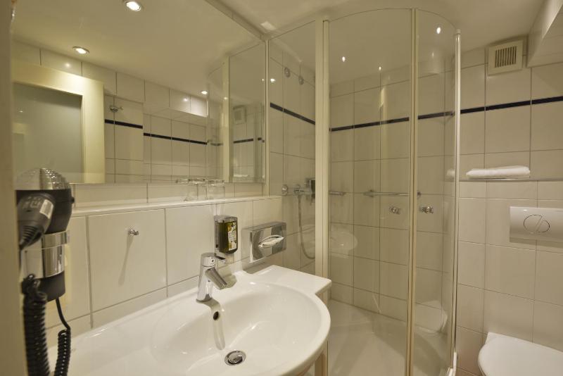 Triple Room image 4