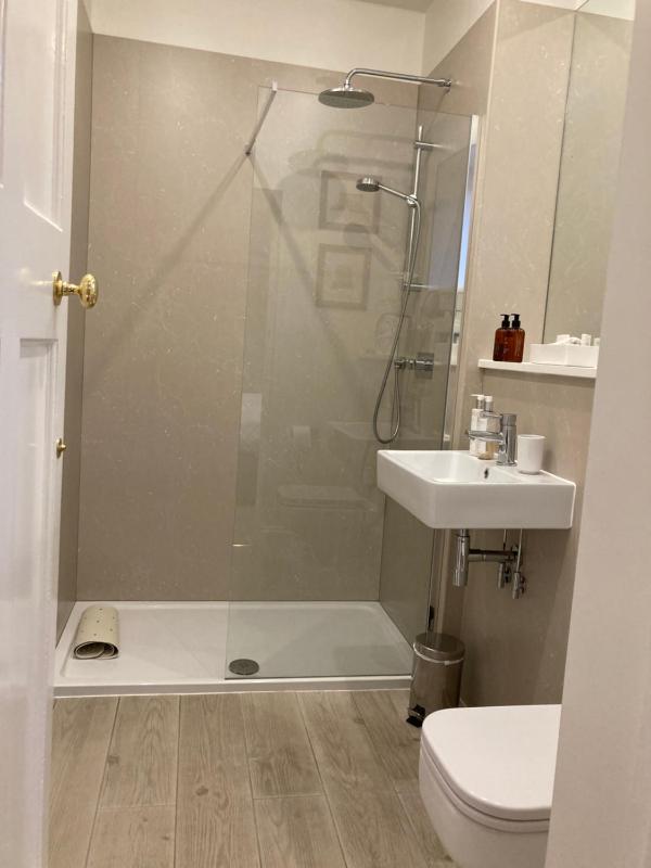 Superior Double Room image 3