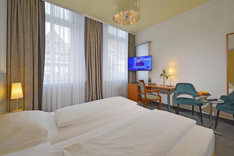 Standard Double Room image 4