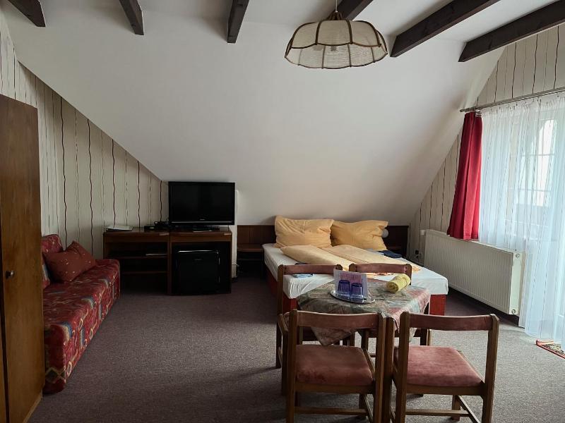 Quadruple Room image 1