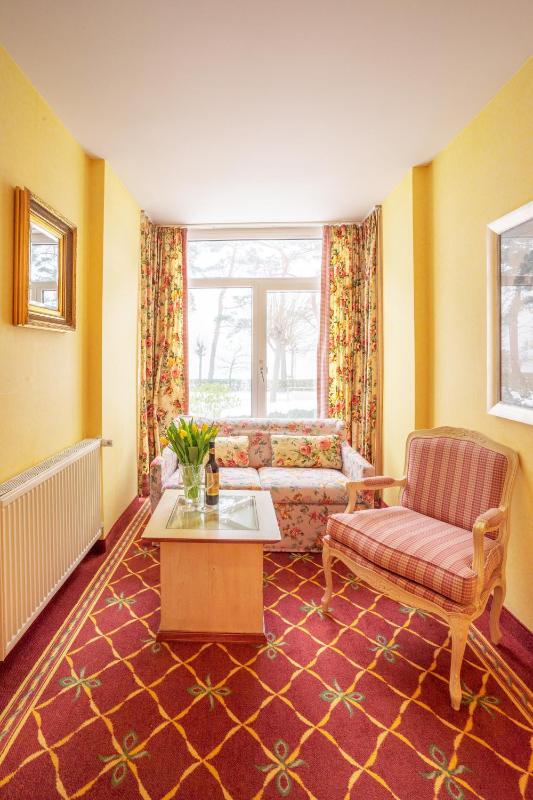 Junior Suite with Sea View image 4