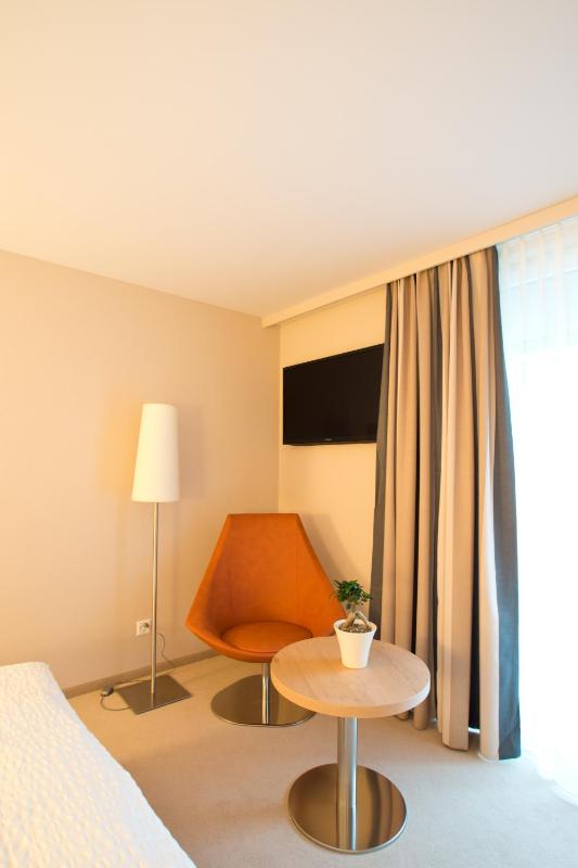 Superior Queen Room image 2