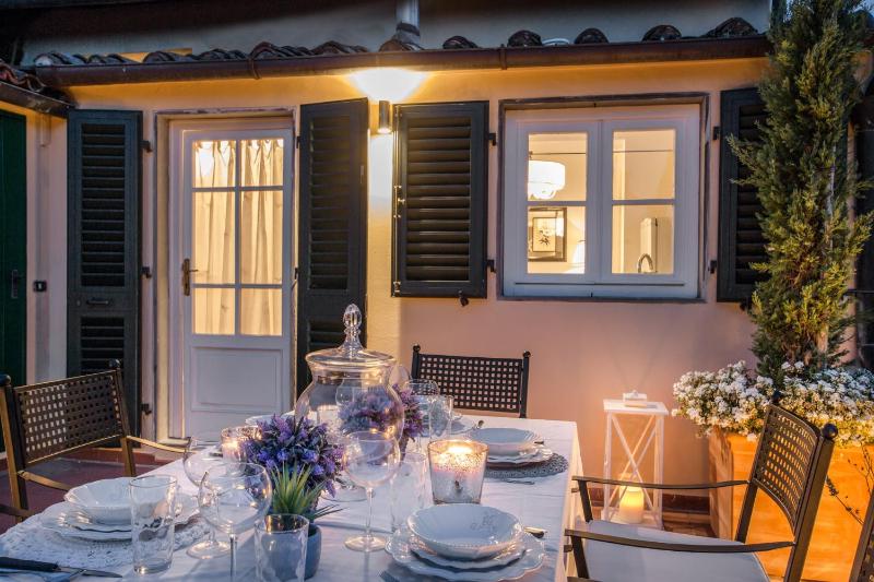 Casa Ottone - Residenze Seicento - A superb bright flourish apartment with grand terrace inside Lucca City Centre - image 12