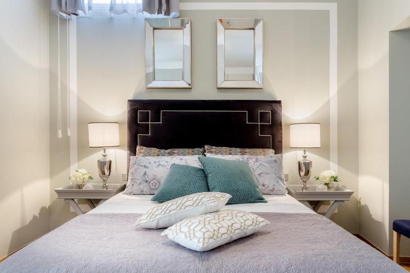 Casa Ottone - Residenze Seicento - A superb bright flourish apartment with grand terrace inside Lucca City Centre - image 6